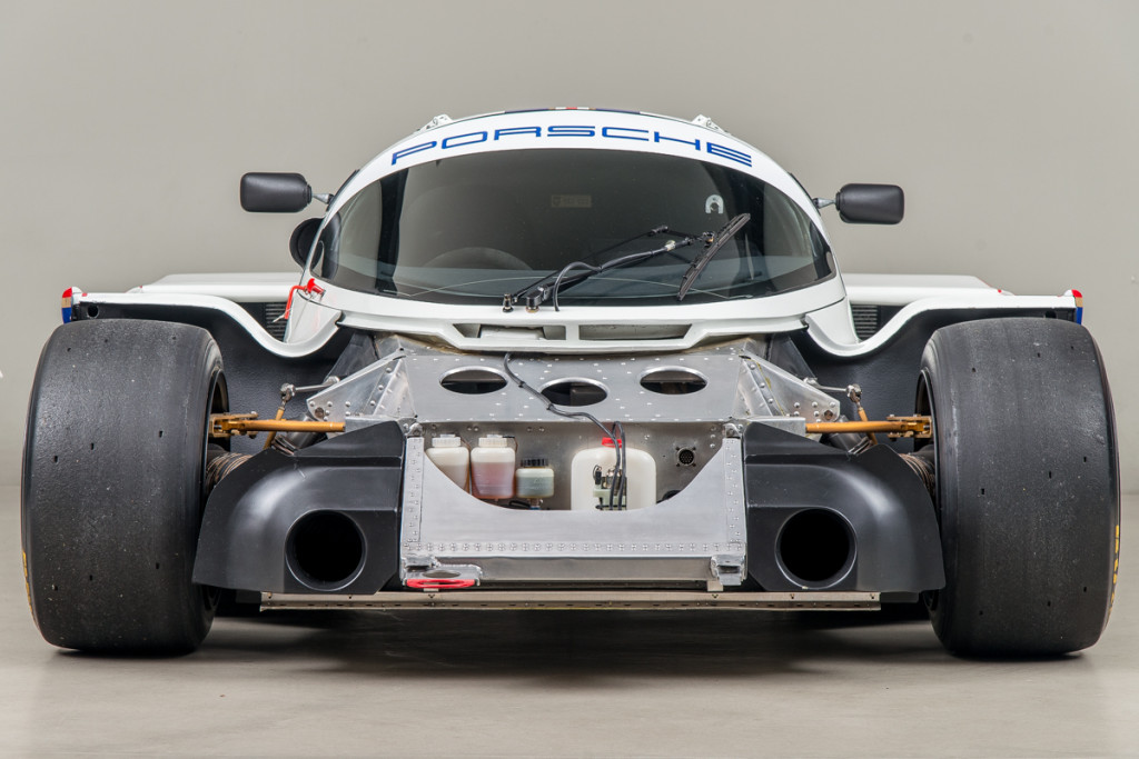 85 Porsche 962C 17
